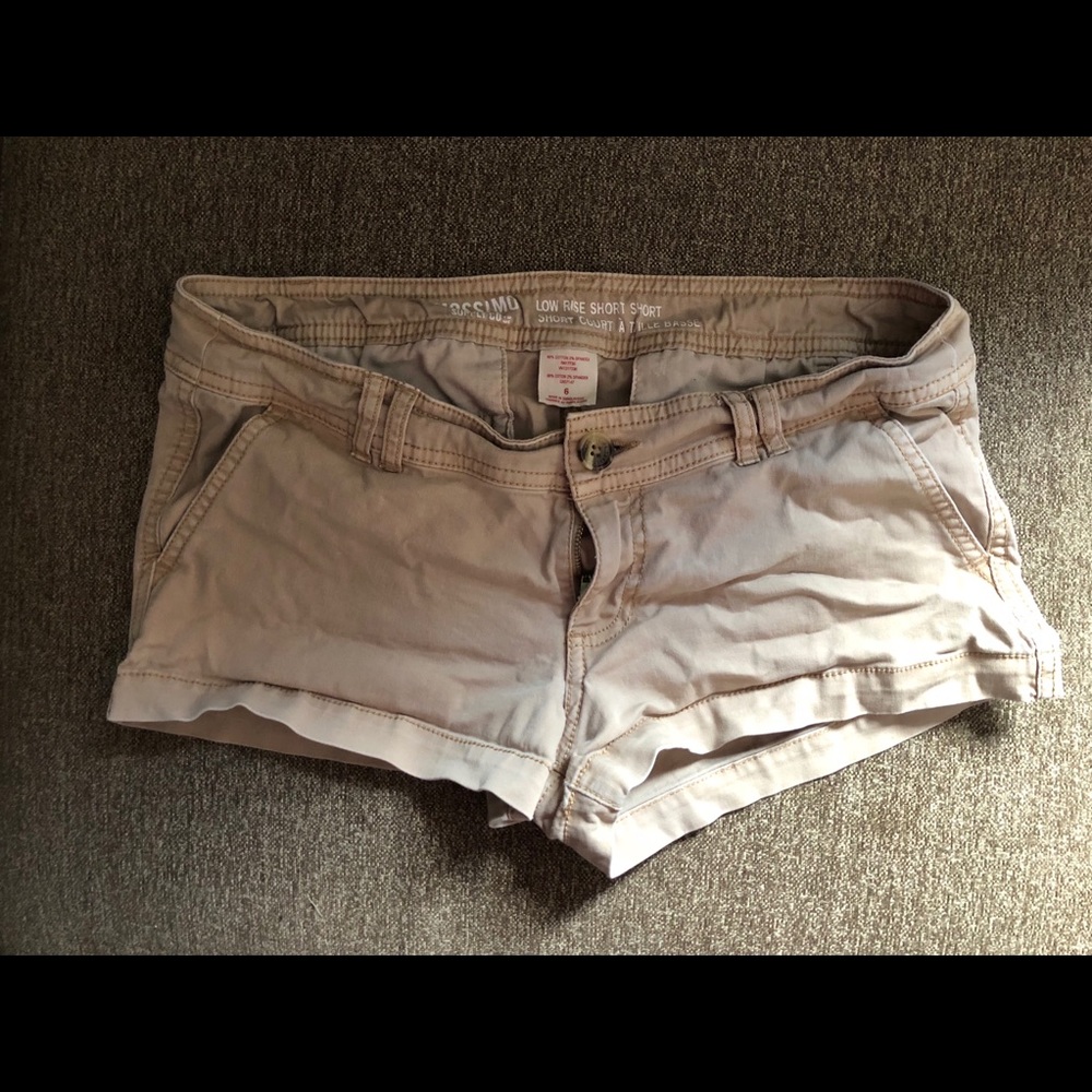 Mosimo low rise short shorts